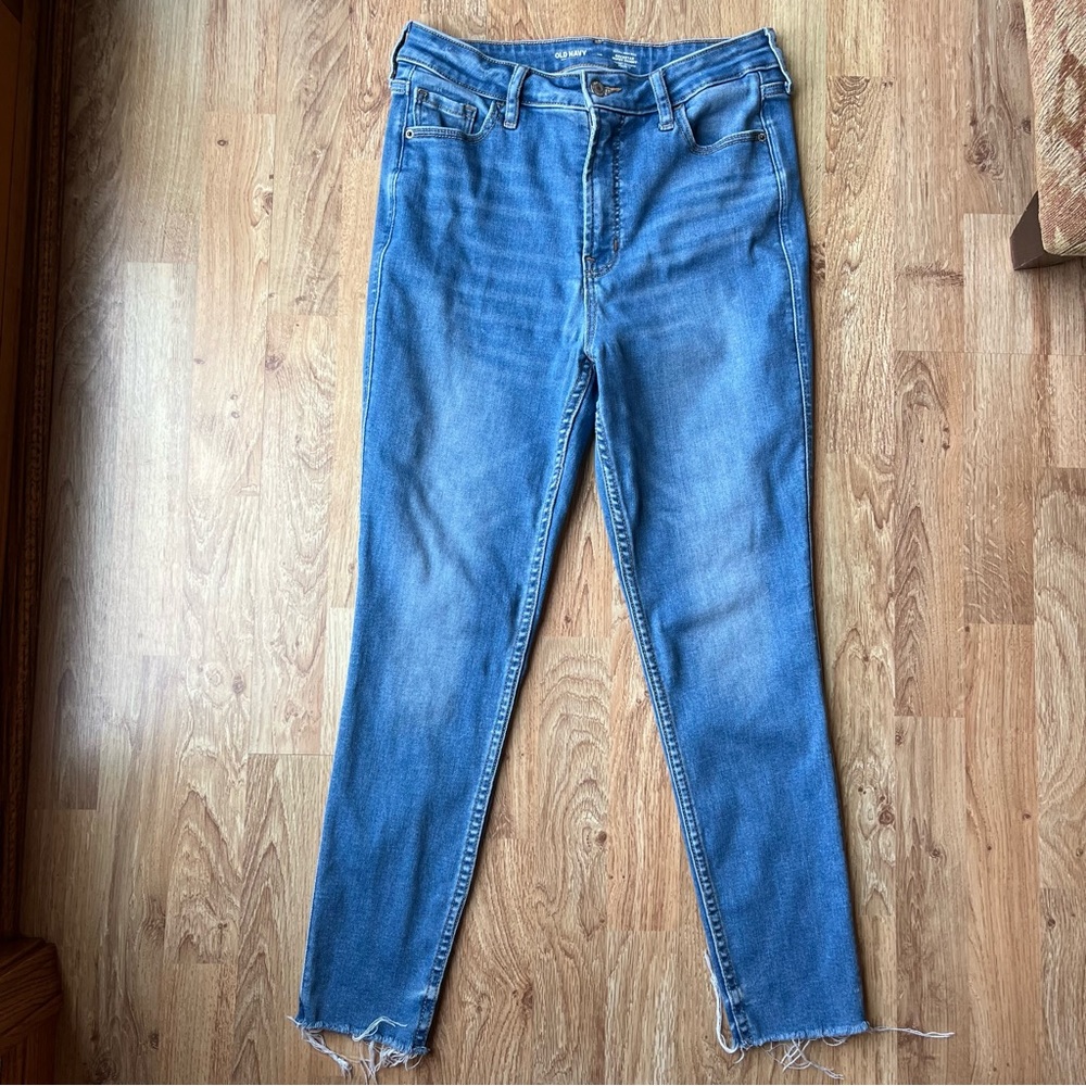 Old Navy Rockstar Jeans Size 10 Light Wash